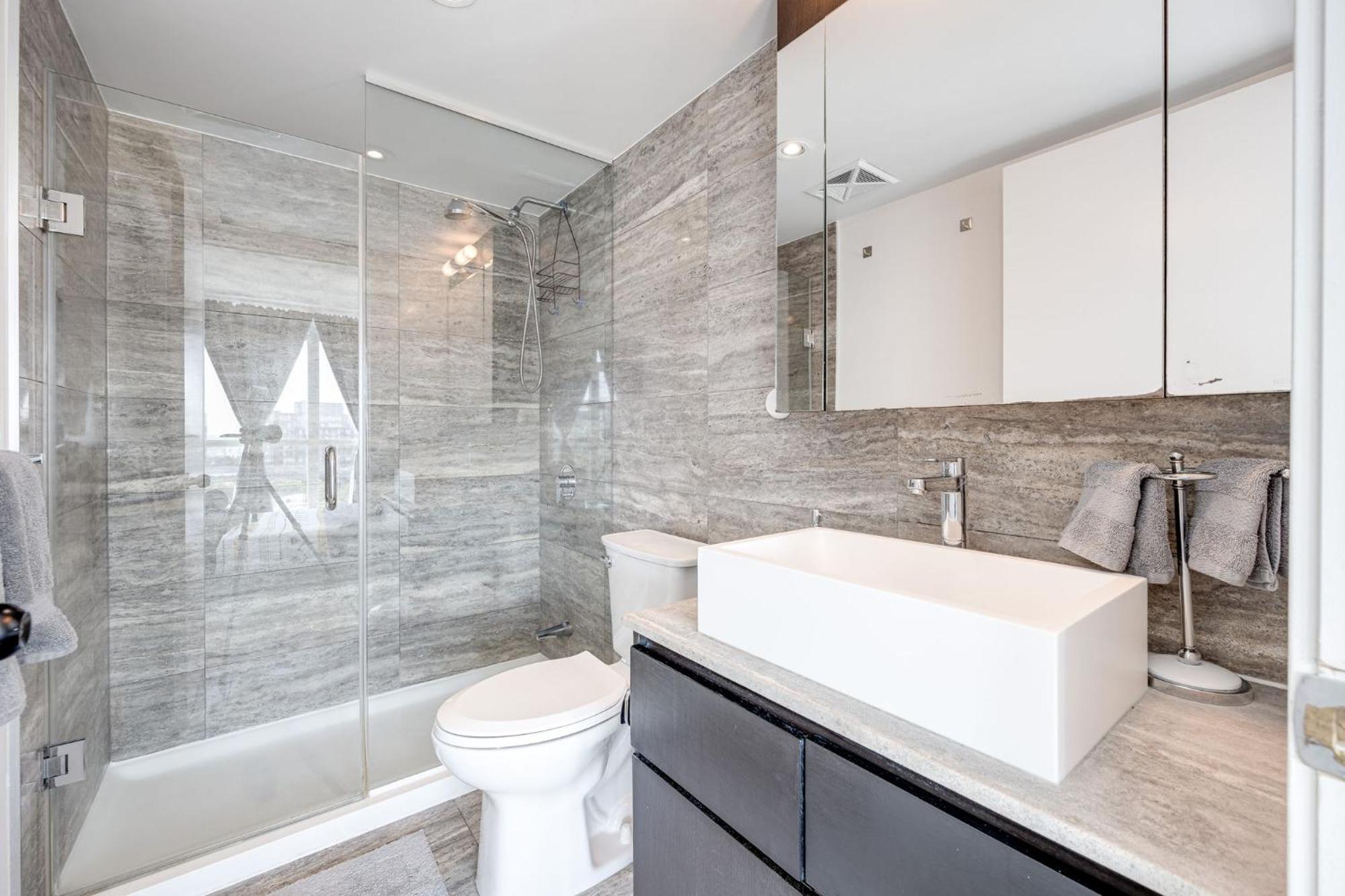 3Bdrm Lake View Condo In Toronto Dış mekan fotoğraf