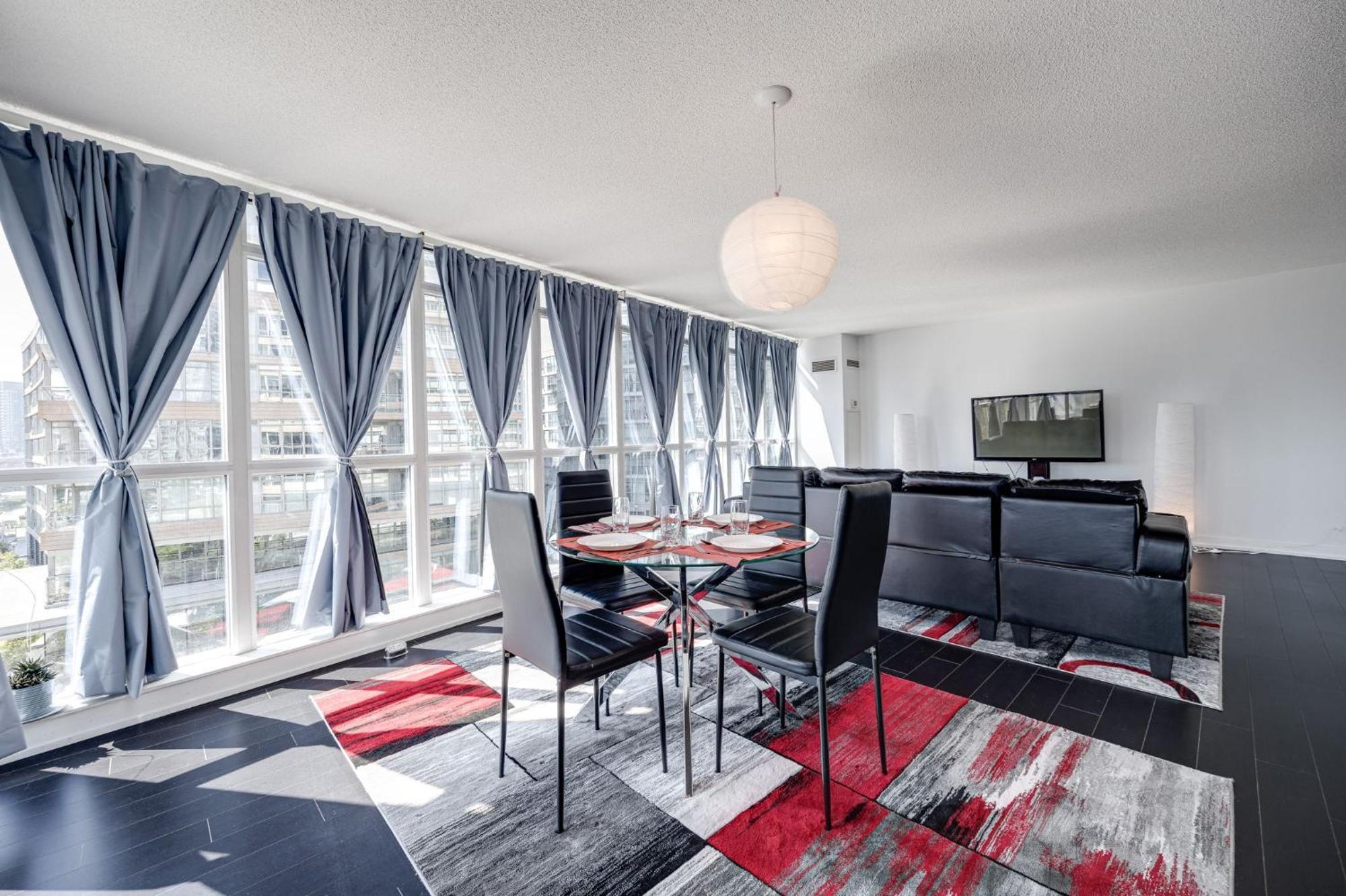3Bdrm Lake View Condo In Toronto Dış mekan fotoğraf