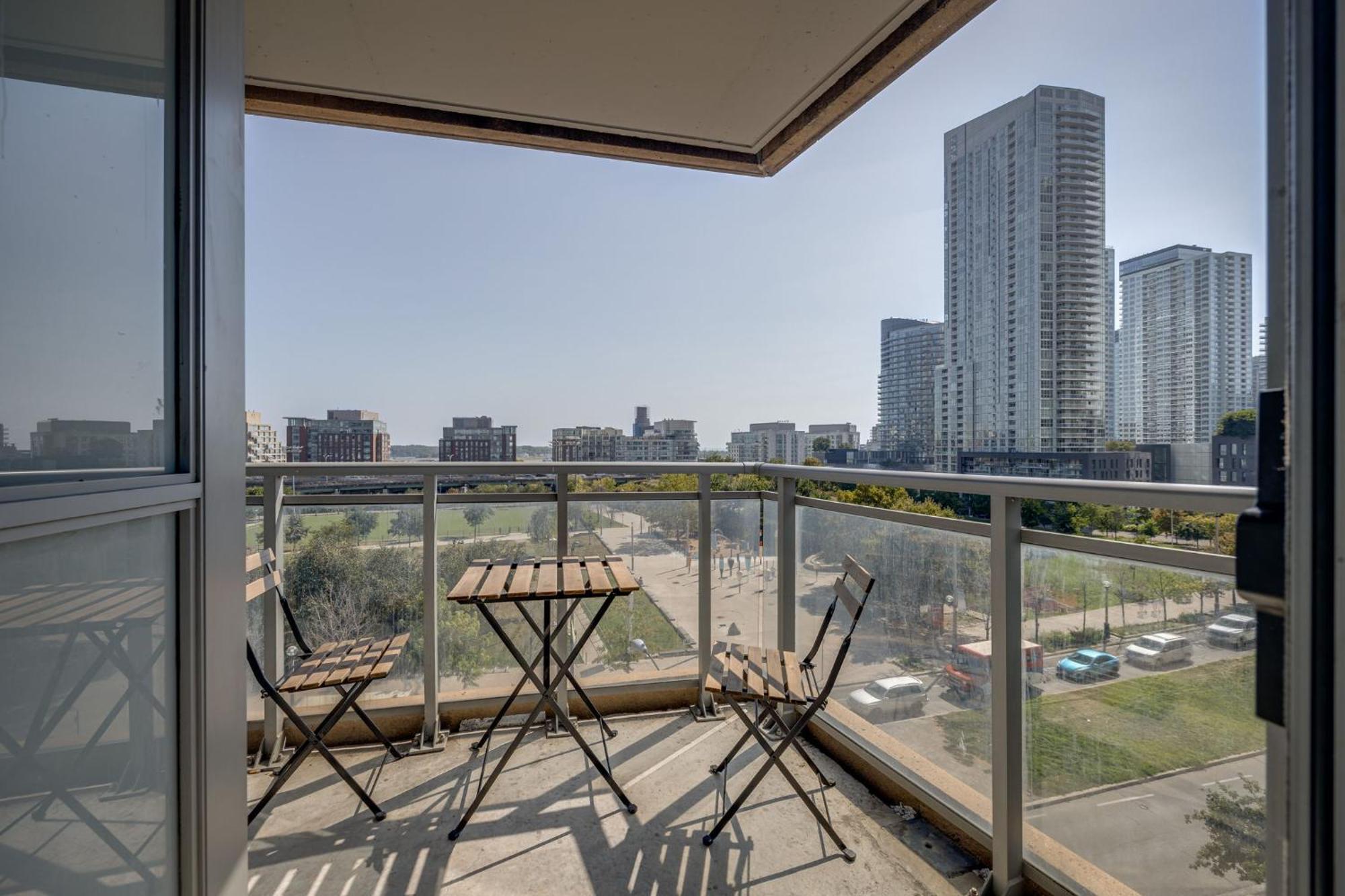 3Bdrm Lake View Condo In Toronto Dış mekan fotoğraf